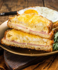 Croque monsieur alebo Chrumkavý pán – francúzsky sendvič, do ktorého sa zamiluješ