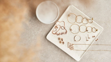 DIY tanierik na šperky: Vyrobte si unikátny kúsok, ktorý nebude mať nik!