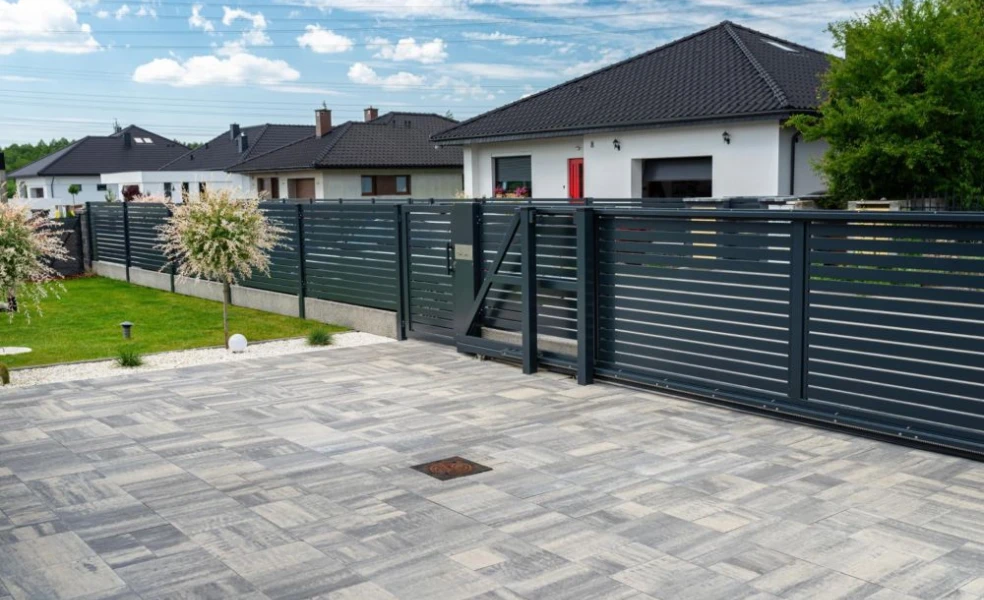 Moderné záhradné oplotenie pre rok 2025