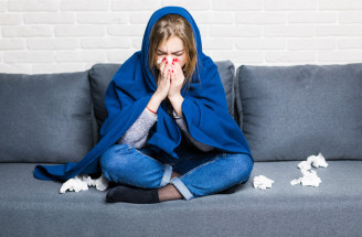 Bežné prechladnutie alebo chrípka: Ako ich rozlíšiť a čo naozaj pomáha
