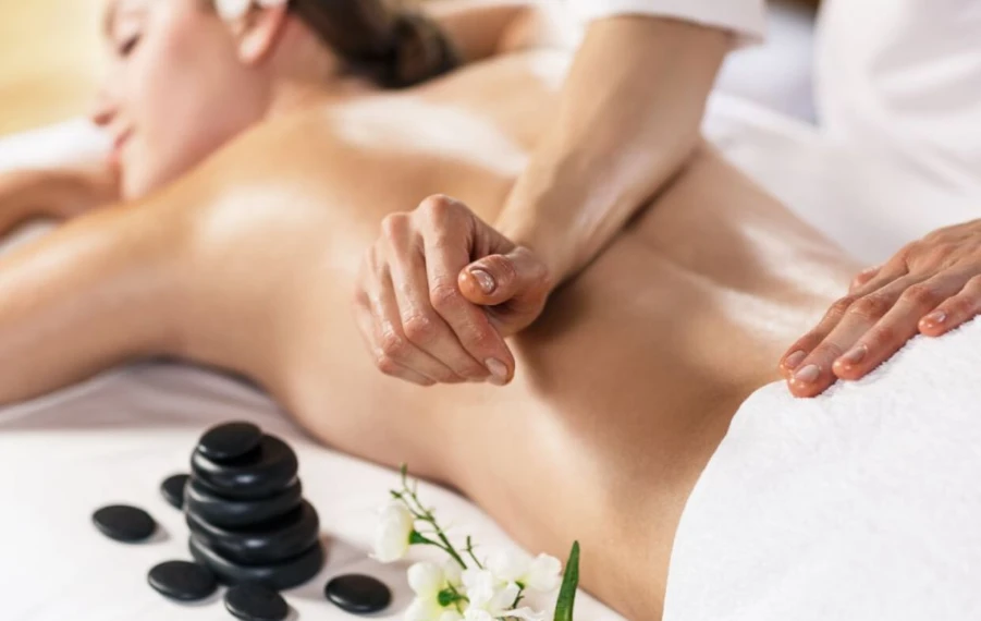 ergonómia pri masáži správna poloha terapeuta